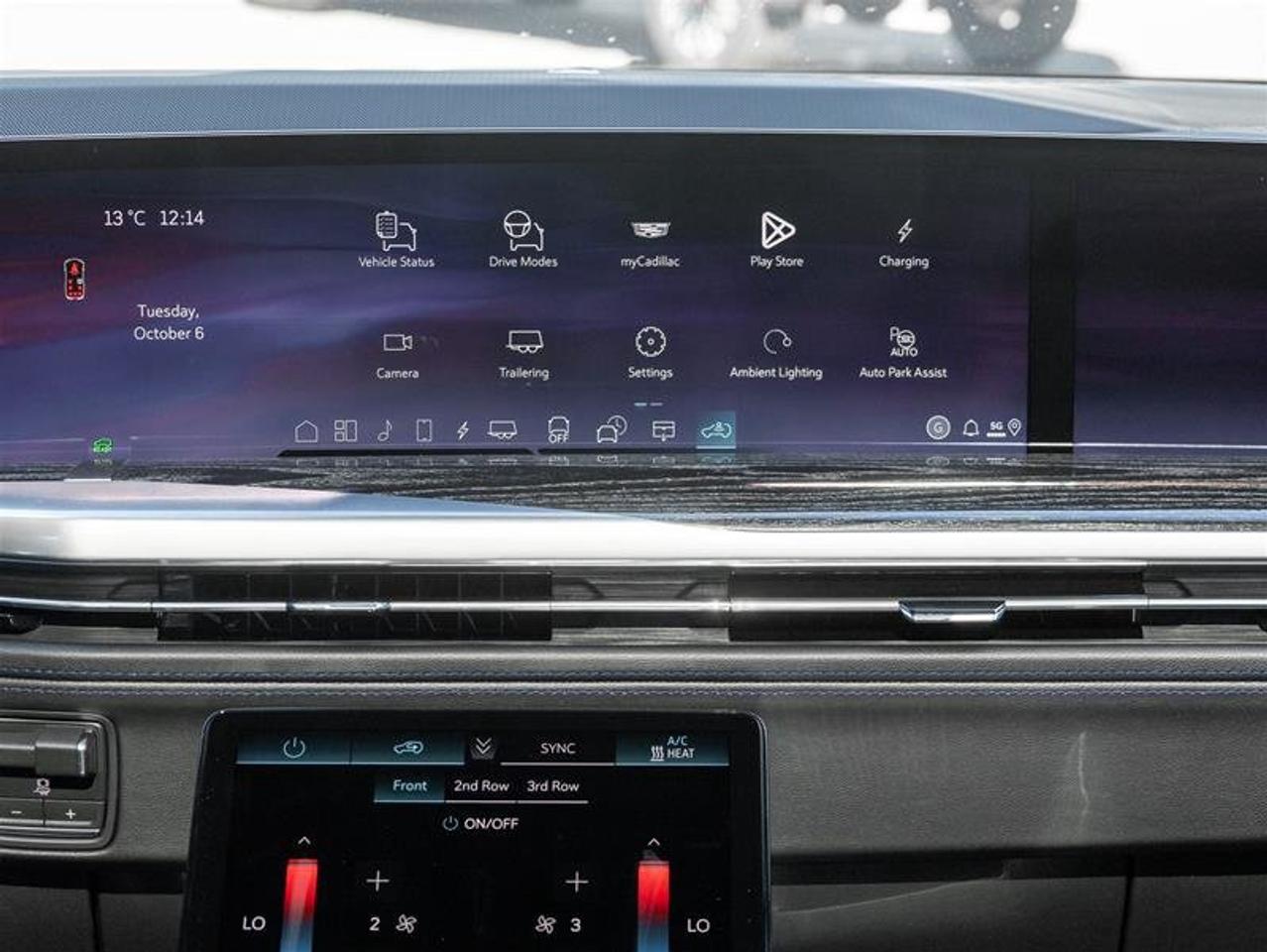 2026 Cadillac Escalade IQ Sport Photo