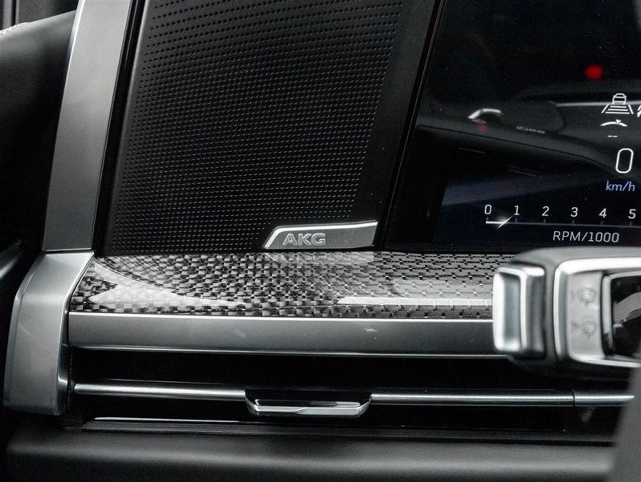 2027 Cadillac Escalade ESV V-Series Photo