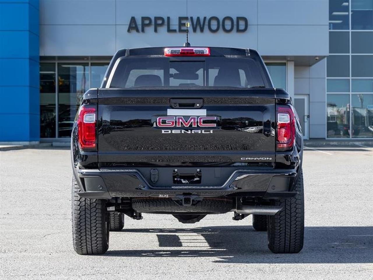 2026 GMC Canyon Denali Photo