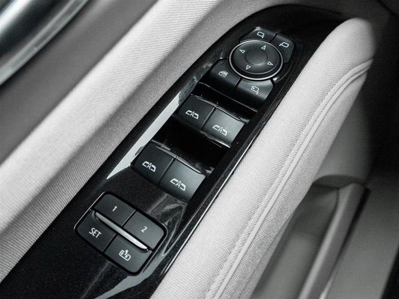 2024 Cadillac Escalade ESV 4WD Sport Platinum Photo