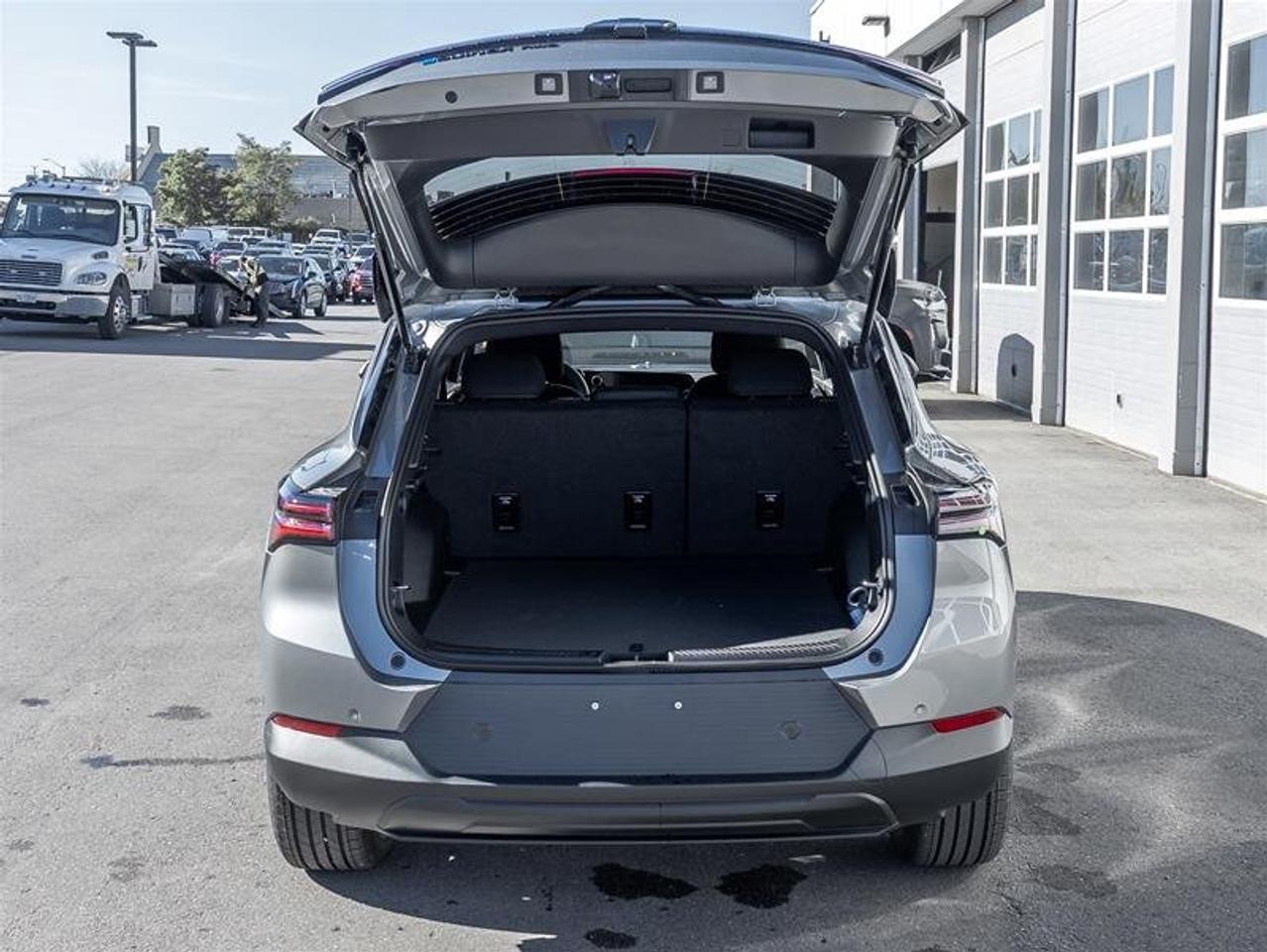 2027 Chevrolet Equinox EV LT1 Photo