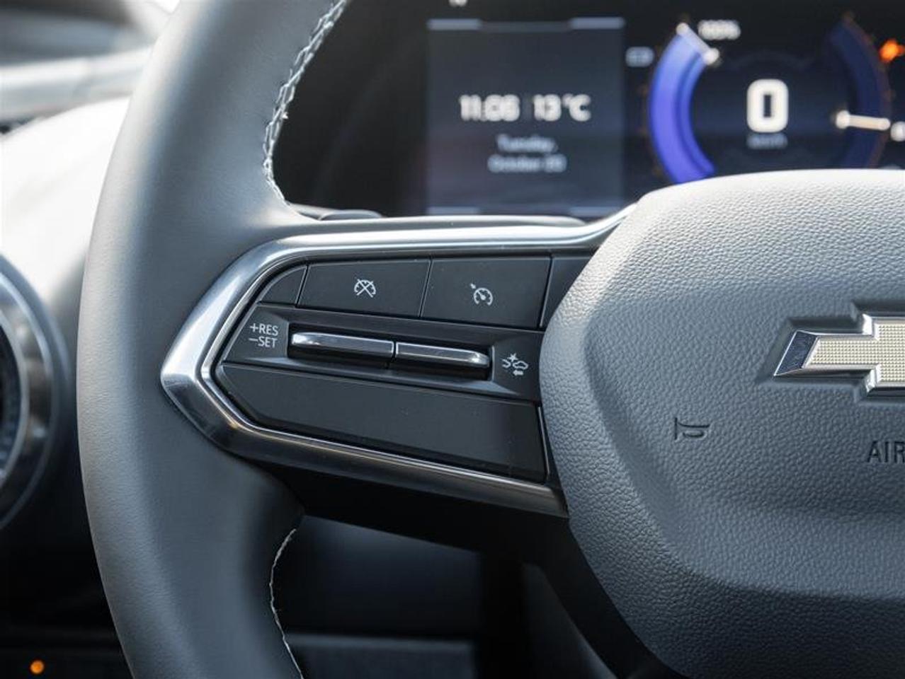 2027 Chevrolet Equinox EV LT1 Photo