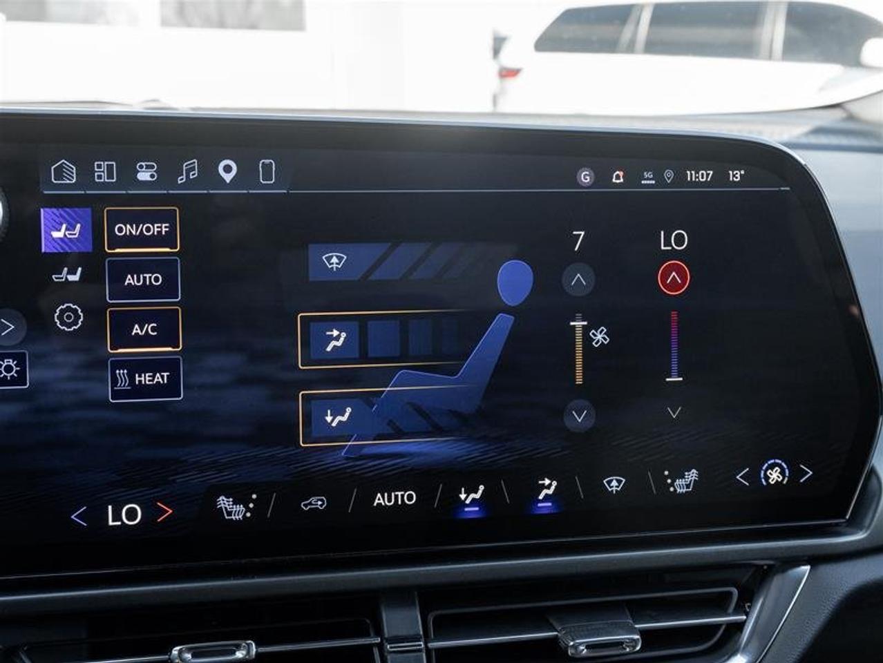 2027 Chevrolet Equinox EV LT1 Photo