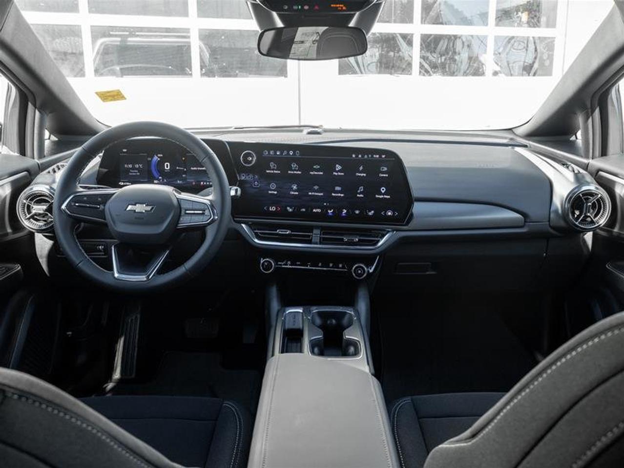 2027 Chevrolet Equinox EV LT1 Photo