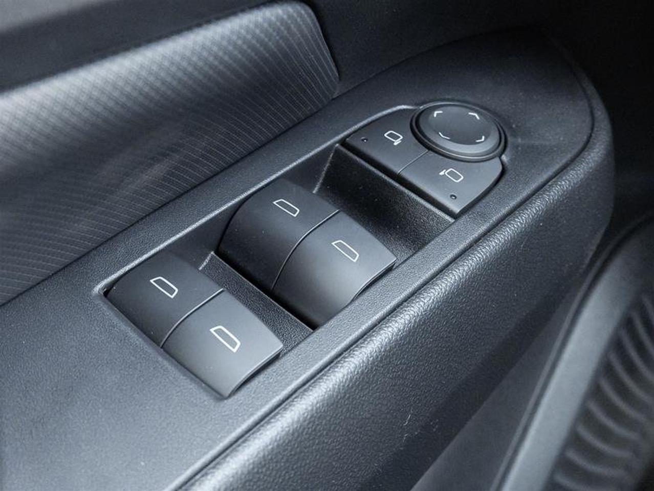 2027 Chevrolet Equinox EV LT1 Photo