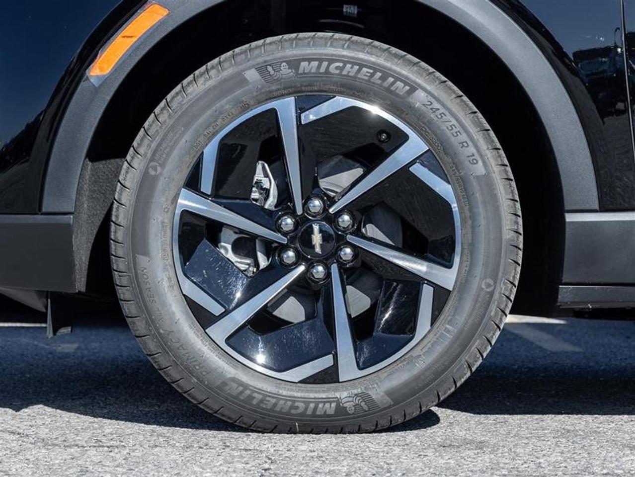 2027 Chevrolet Equinox EV LT1 Photo