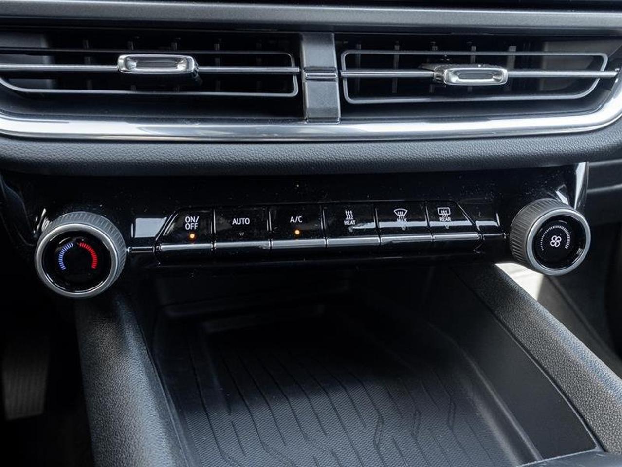 2027 Chevrolet Equinox EV LT1 Photo