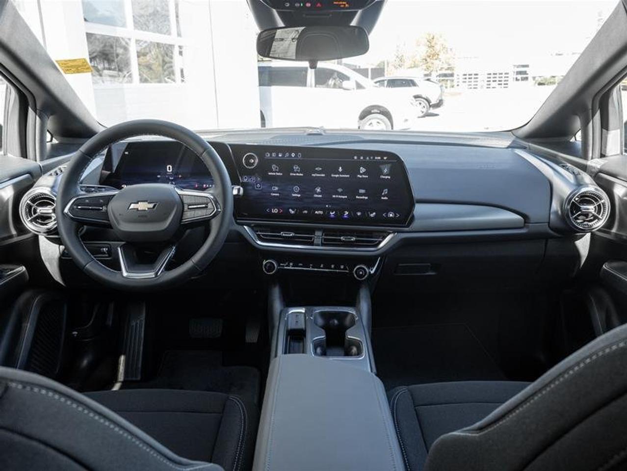 2027 Chevrolet Equinox EV LT1 Photo
