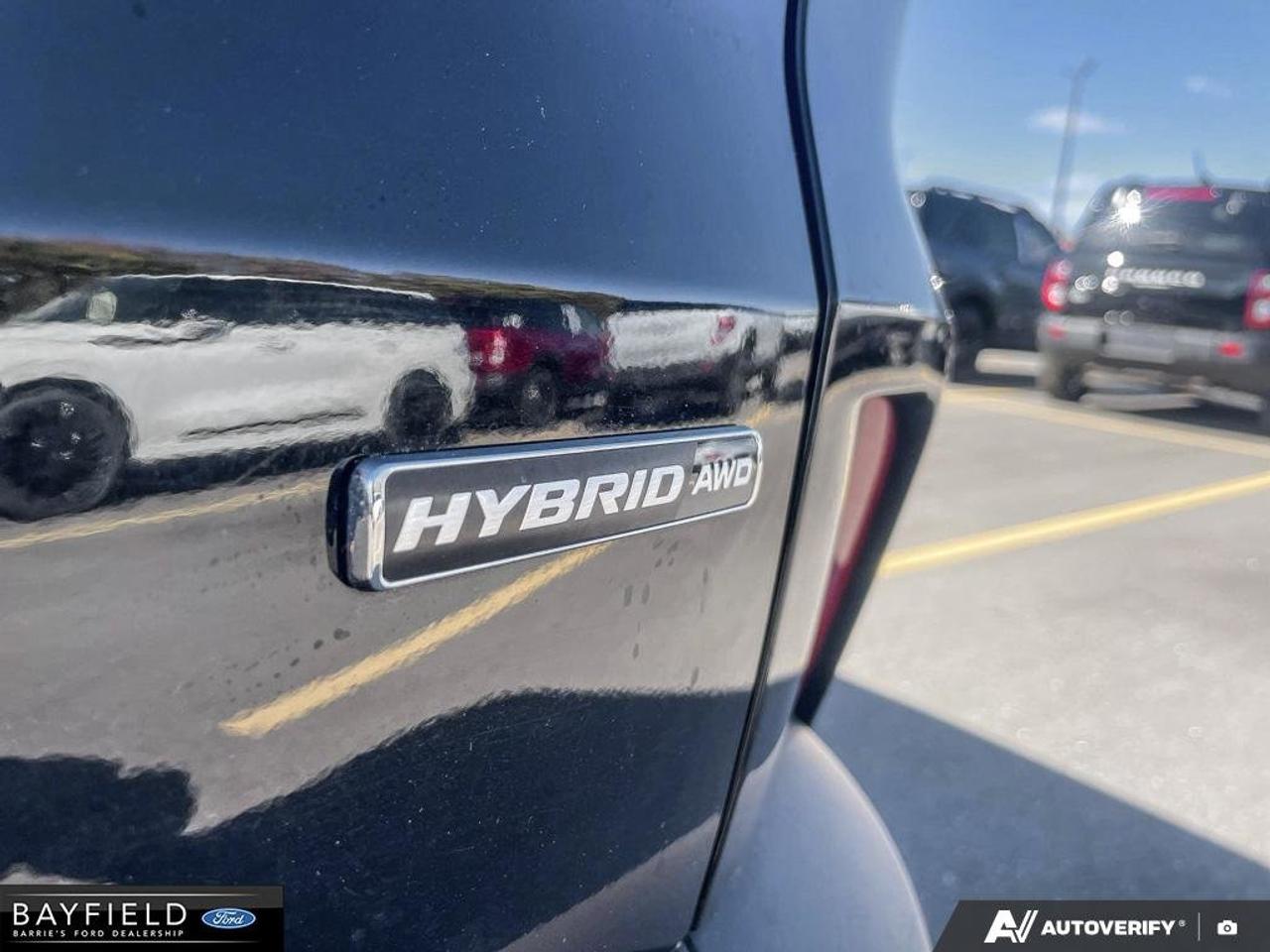 2021 Ford Escape Titanium Hybrid Photo