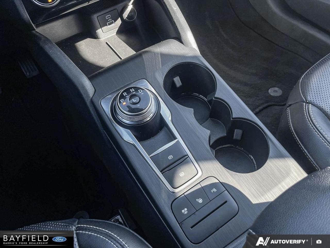 2021 Ford Escape Titanium Hybrid Photo