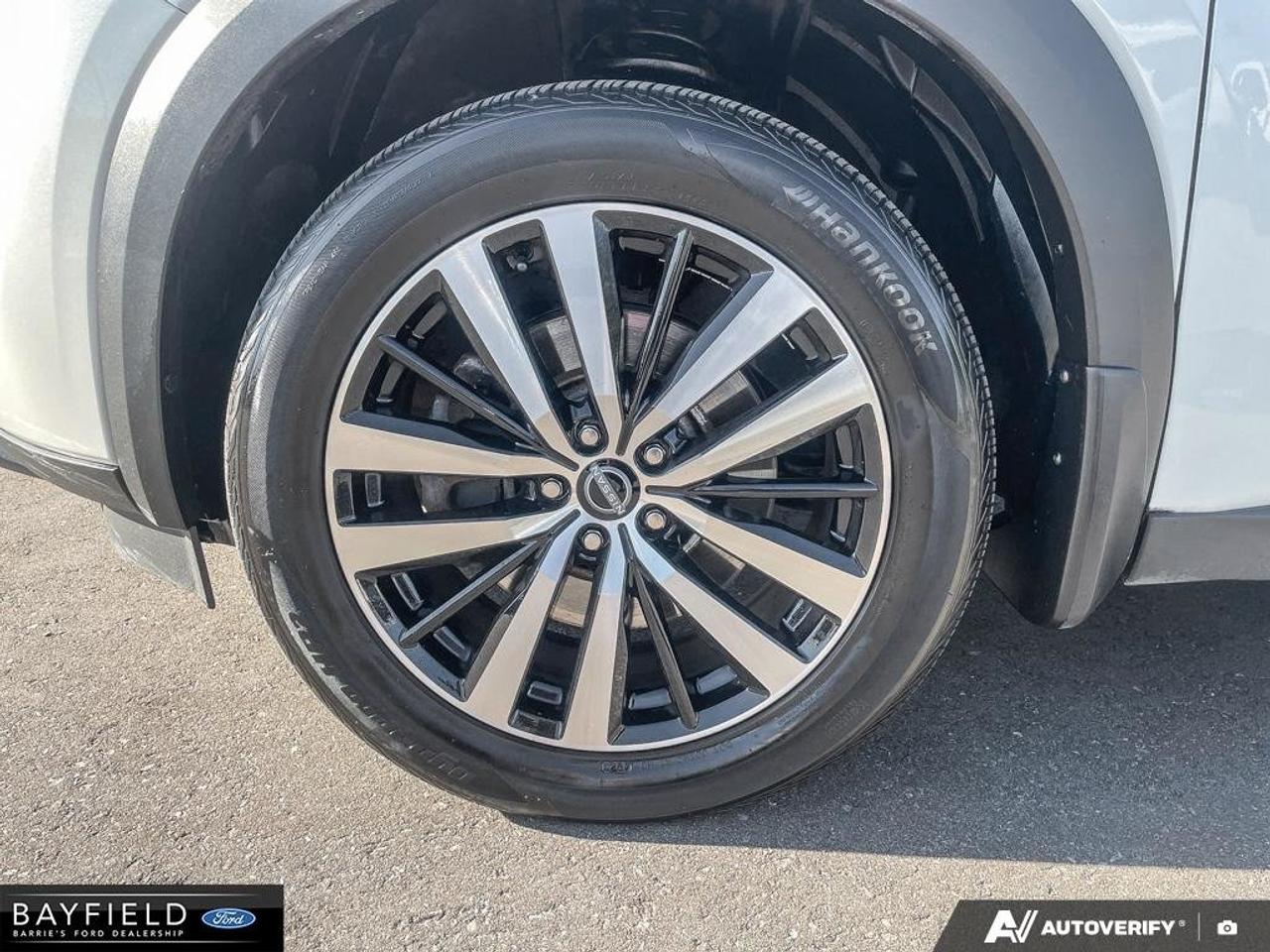 2023 Nissan Pathfinder Platinum Photo