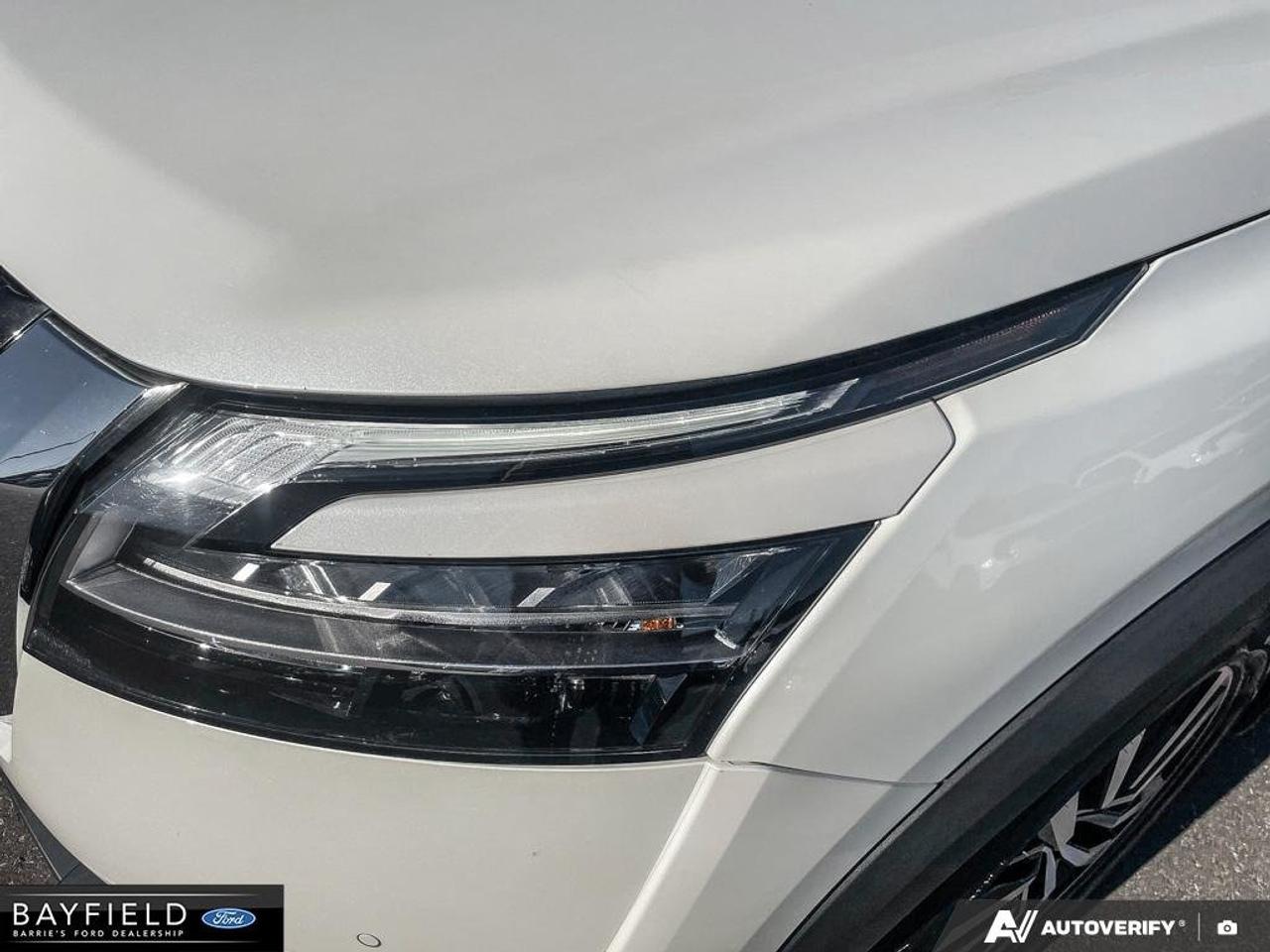 2023 Nissan Pathfinder Platinum Photo