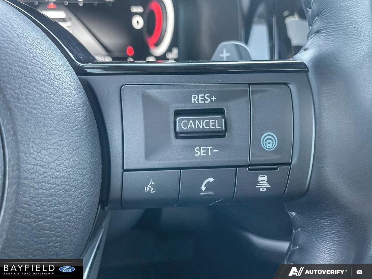 2023 Nissan Pathfinder Platinum Photo