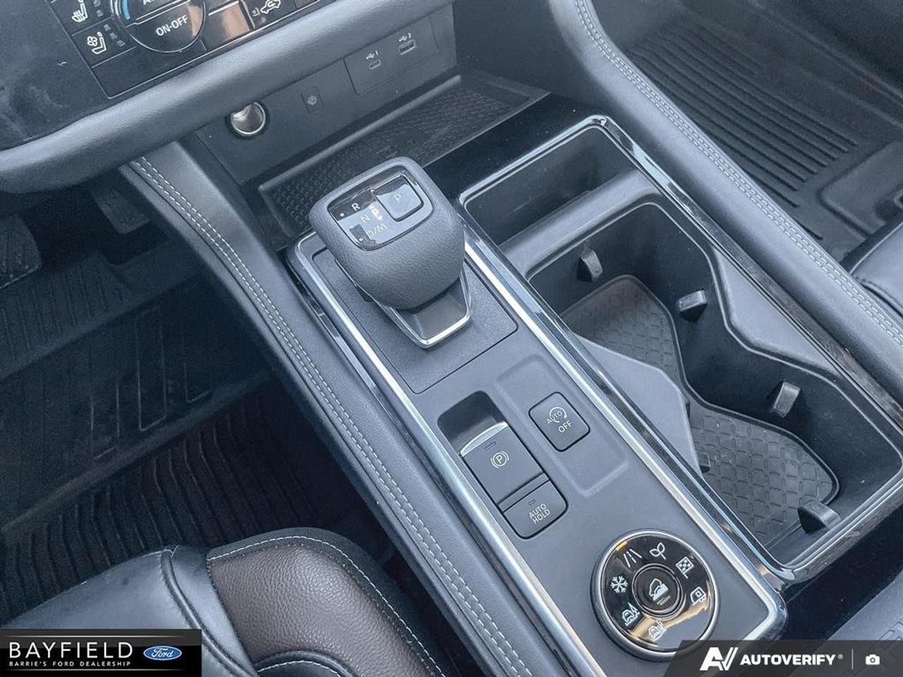 2023 Nissan Pathfinder Platinum Photo