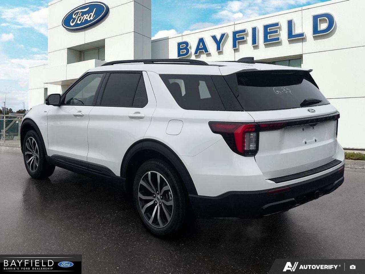 2027 Ford Explorer ST-Line Photo