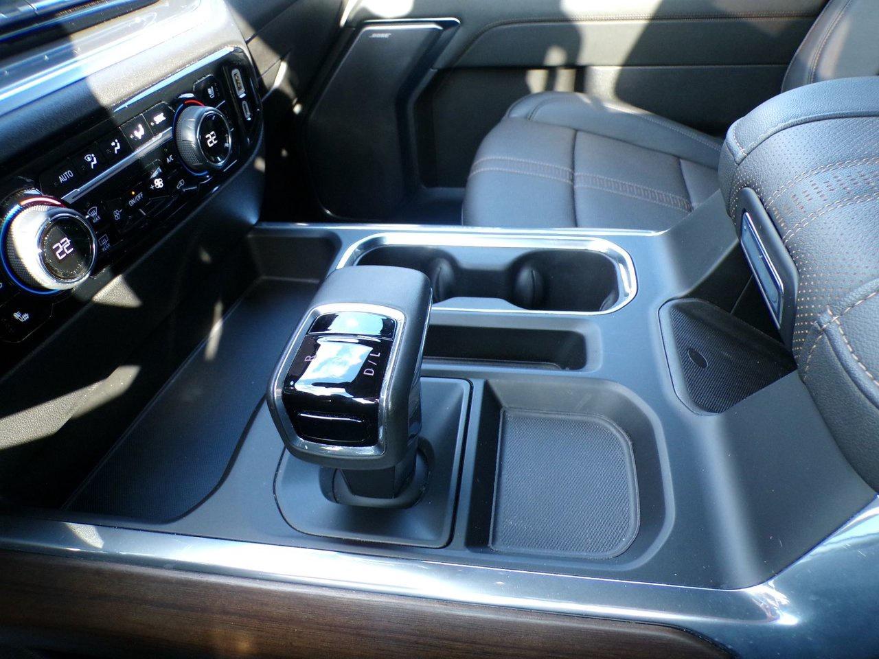 2024 Chevrolet Silverado 1500 Crew Cab Short Box 4-Wheel Drive High Country Photo