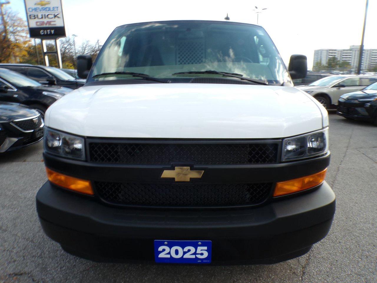 2025 Chevrolet Express Cargo Van 2500 Regular Wheelbase Rear-Wheel Drive Photo1