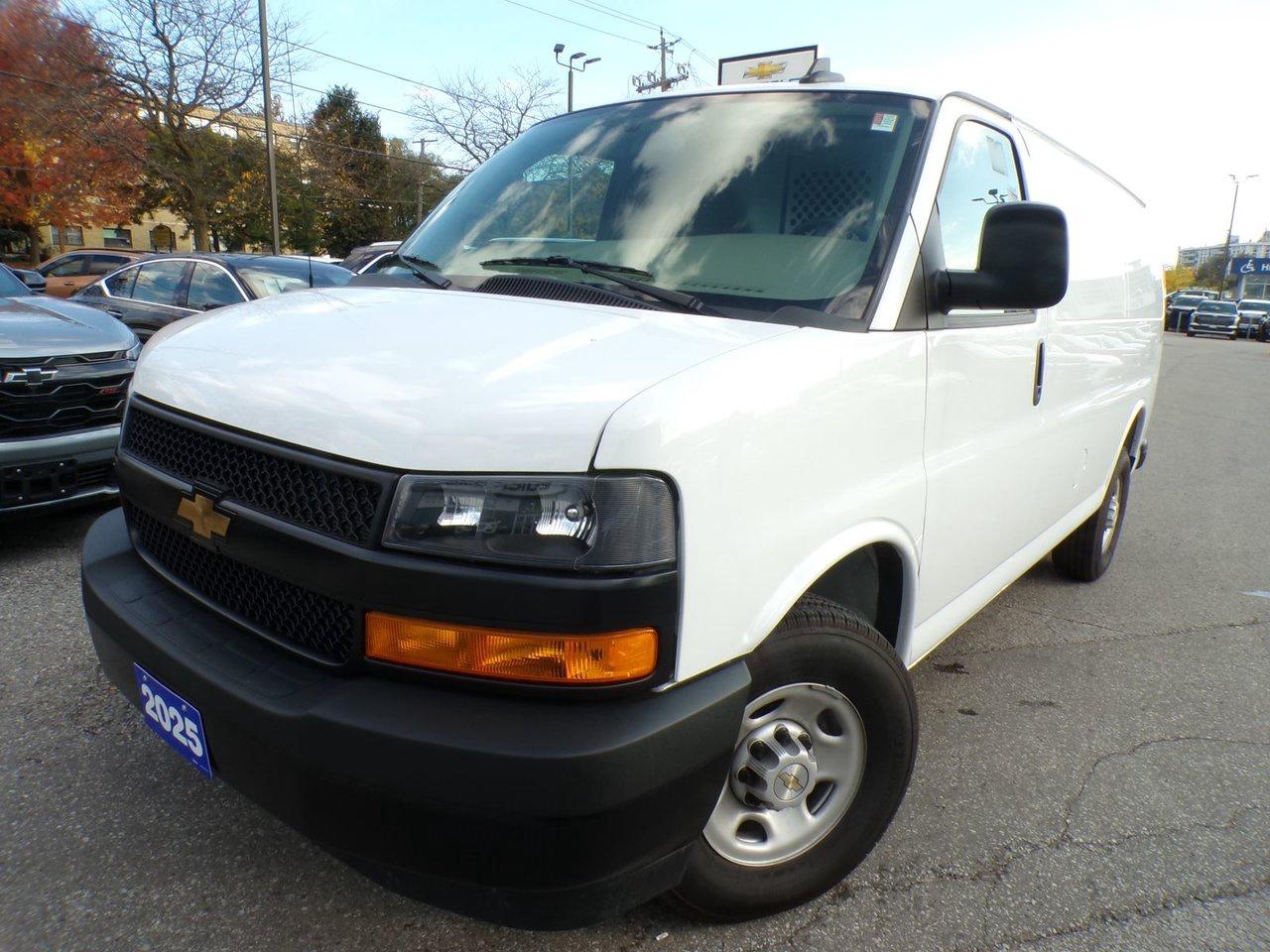 2025 Chevrolet Express Cargo Van 2500 Regular Wheelbase Rear-Wheel Drive Photo0