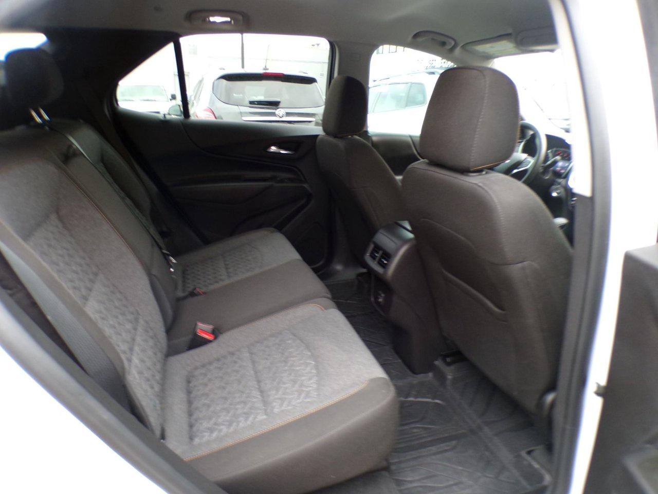 2024 Chevrolet Equinox FWD LT Photo