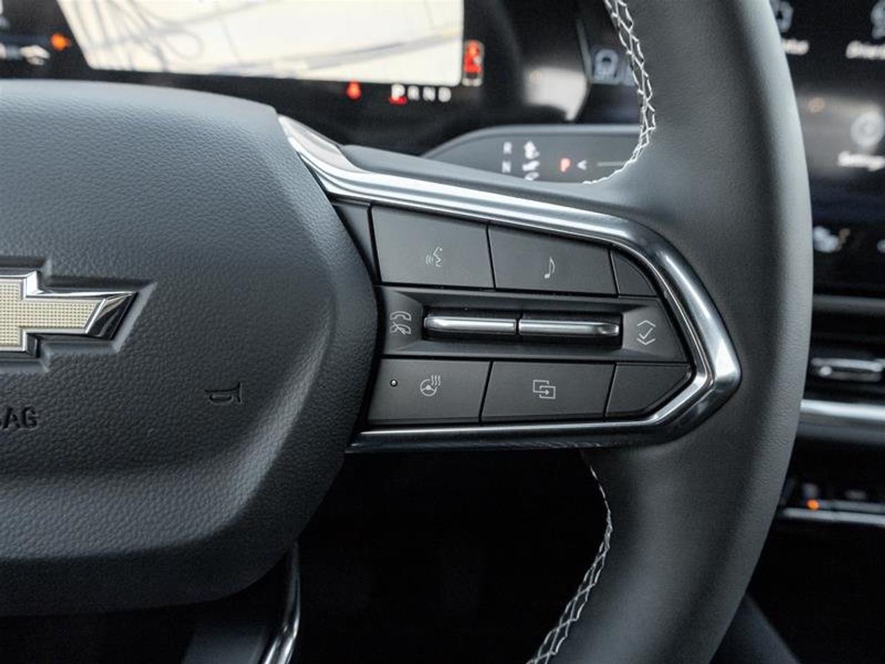 2027 Chevrolet Equinox EV LT1 Photo