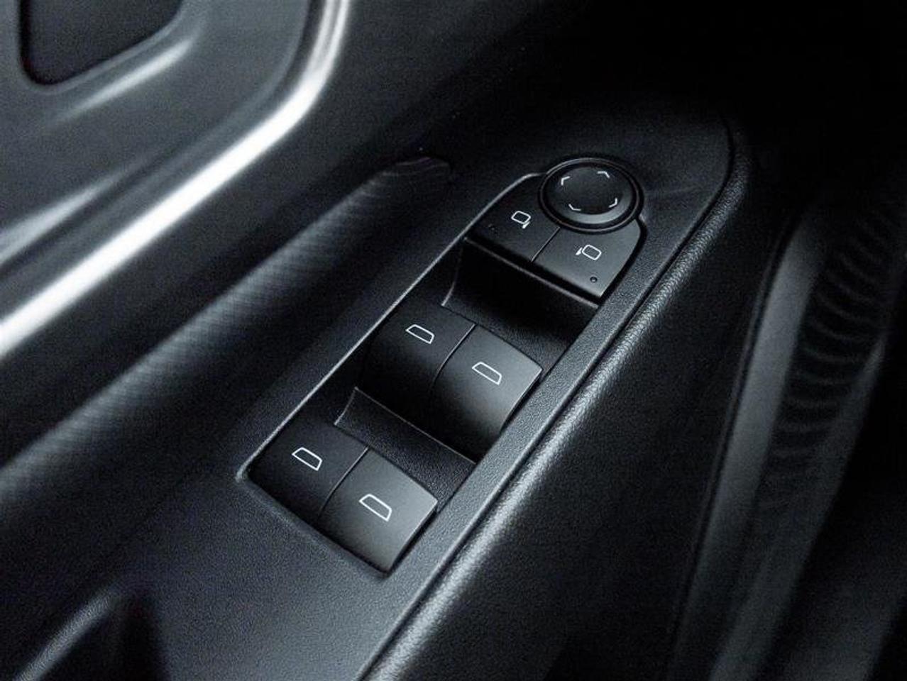 2027 Chevrolet Equinox EV LT1 Photo