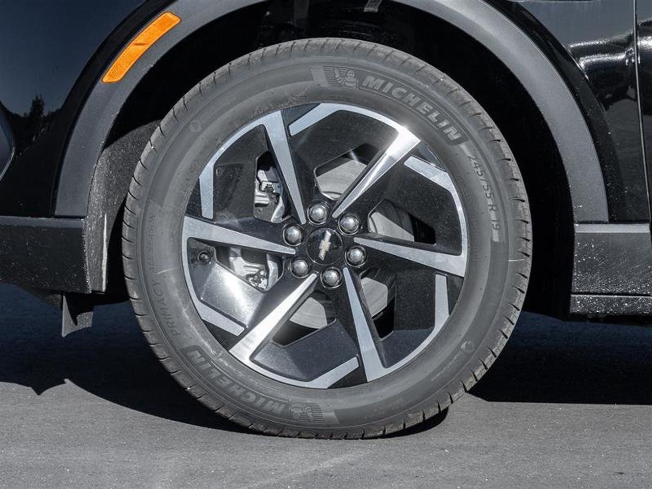 2027 Chevrolet Equinox EV LT1 Photo