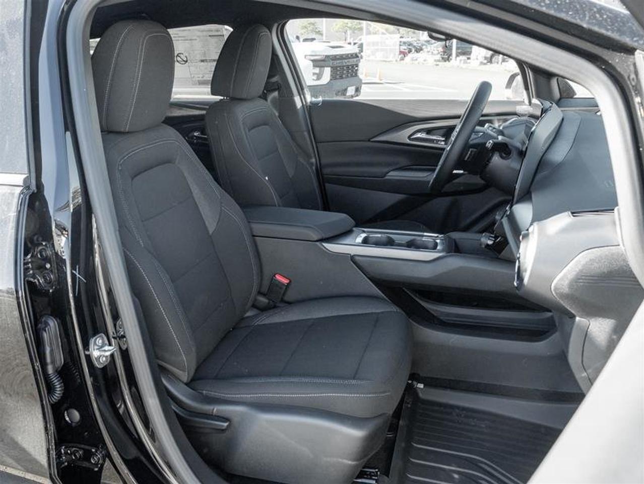 2027 Chevrolet Equinox EV LT1 Photo