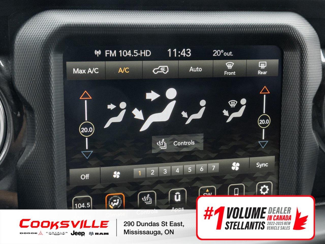 2022 Jeep WRANGLER UNLIMITED Sahara Photo