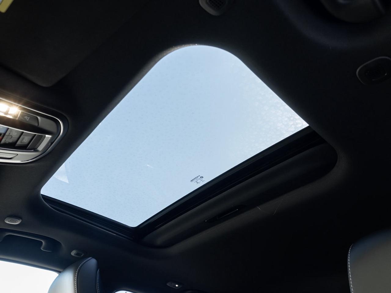 2027 Jeep Grand Cherokee Laredo Altitude Photo