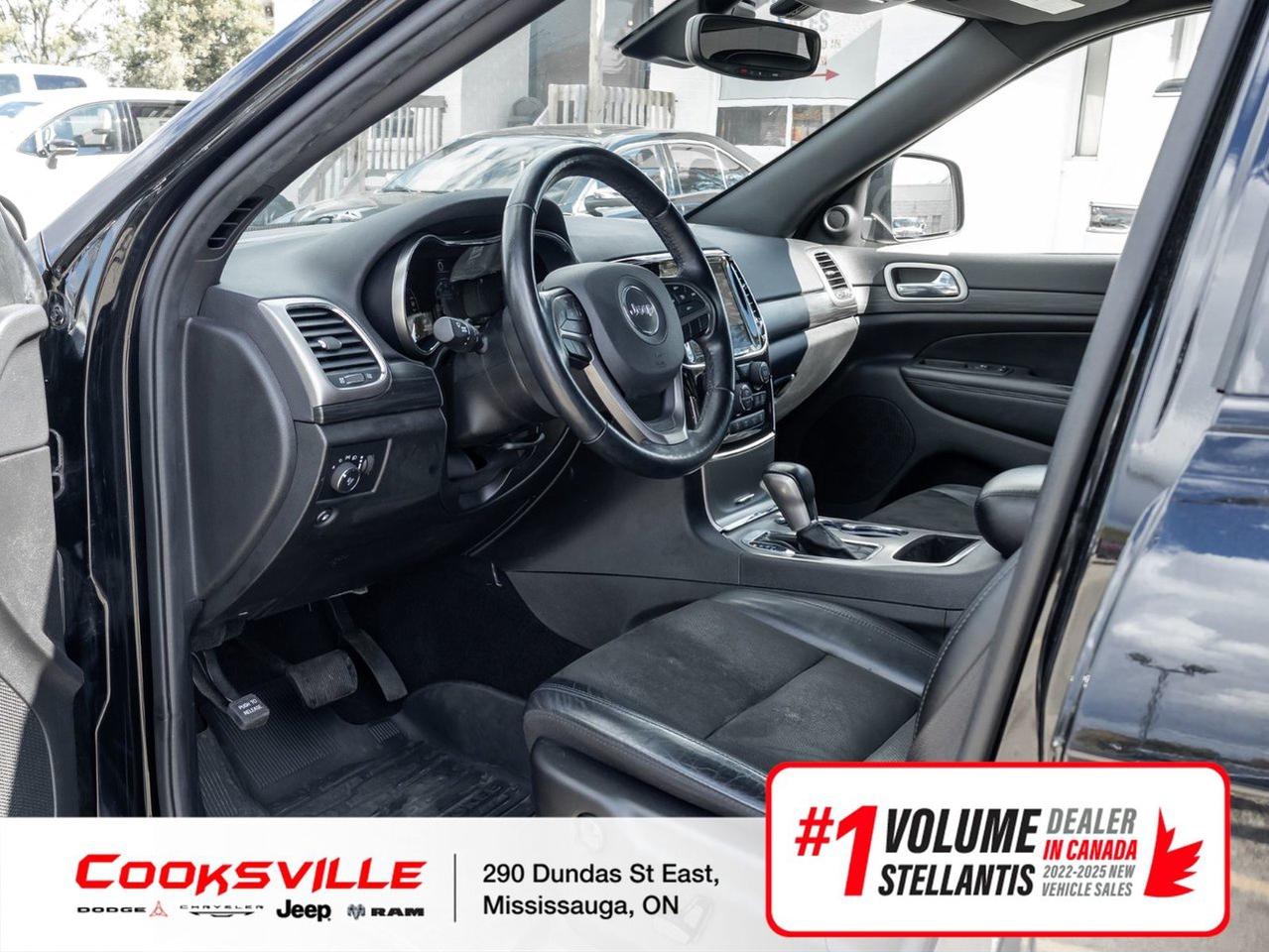 2021 Jeep Grand Cherokee 4X4 Laredo Photo
