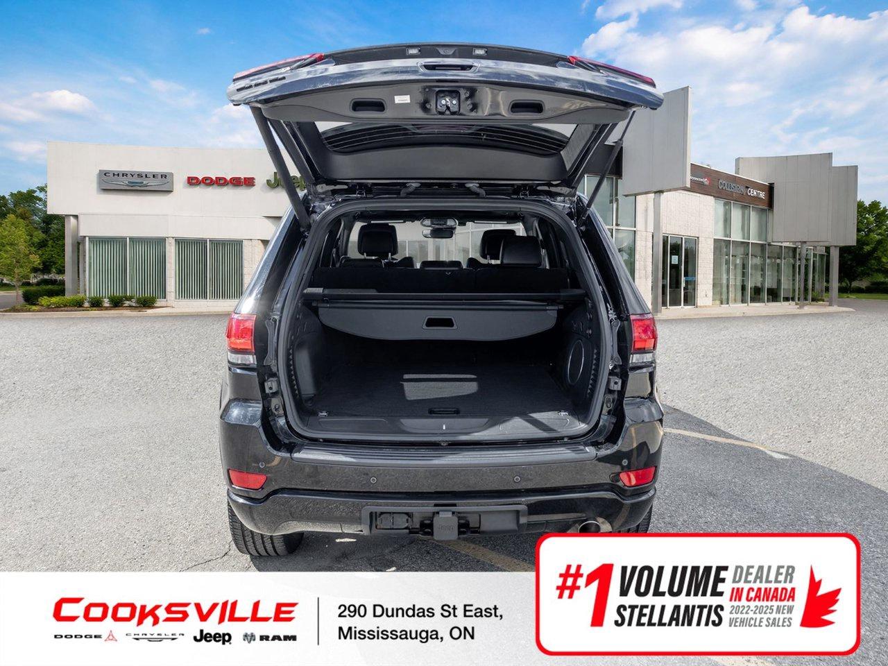 2021 Jeep Grand Cherokee 4X4 Laredo Photo