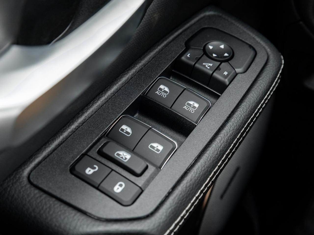 2027 RAM 1500 SPORT Photo
