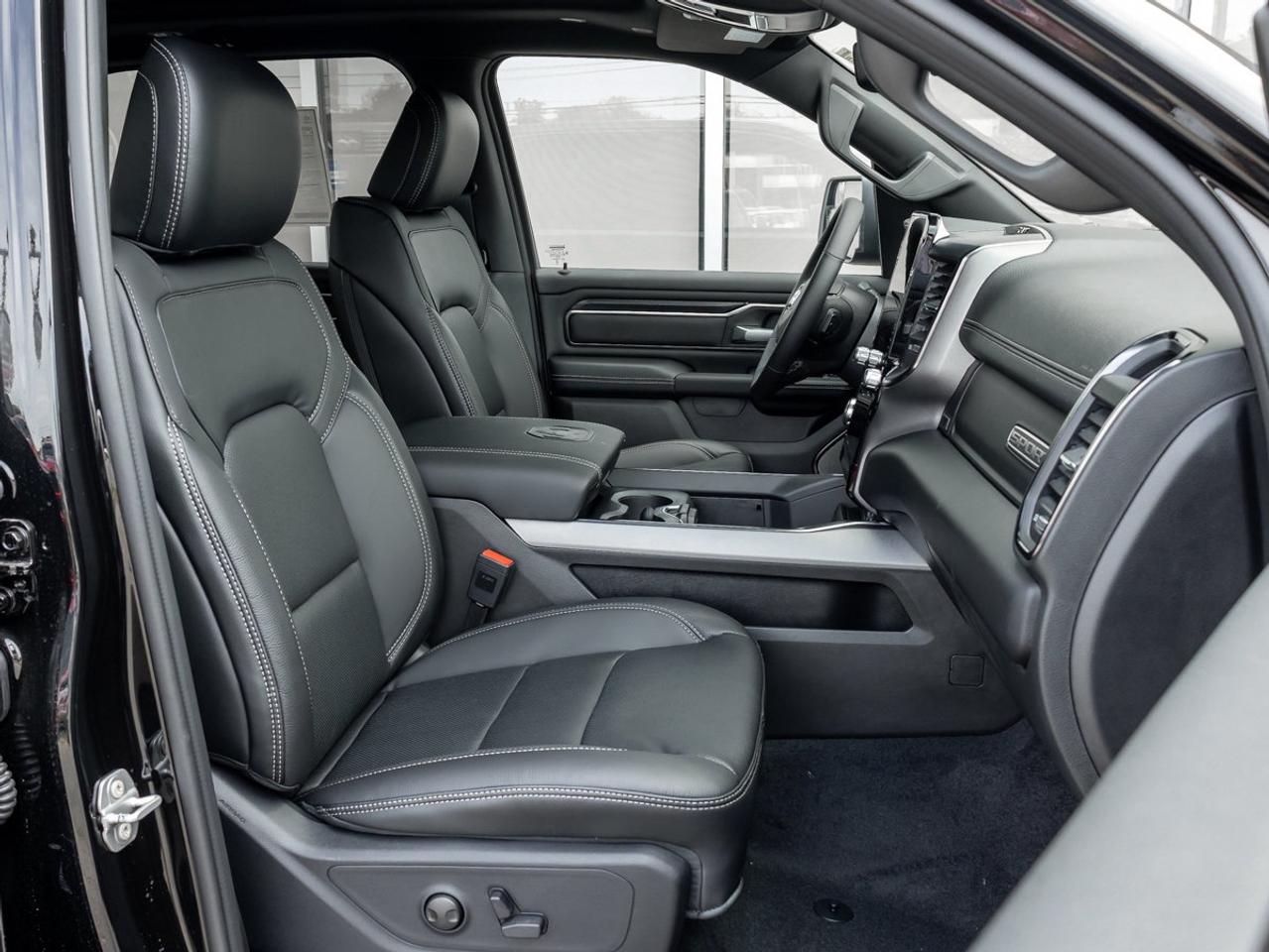 2027 RAM 1500 SPORT Photo