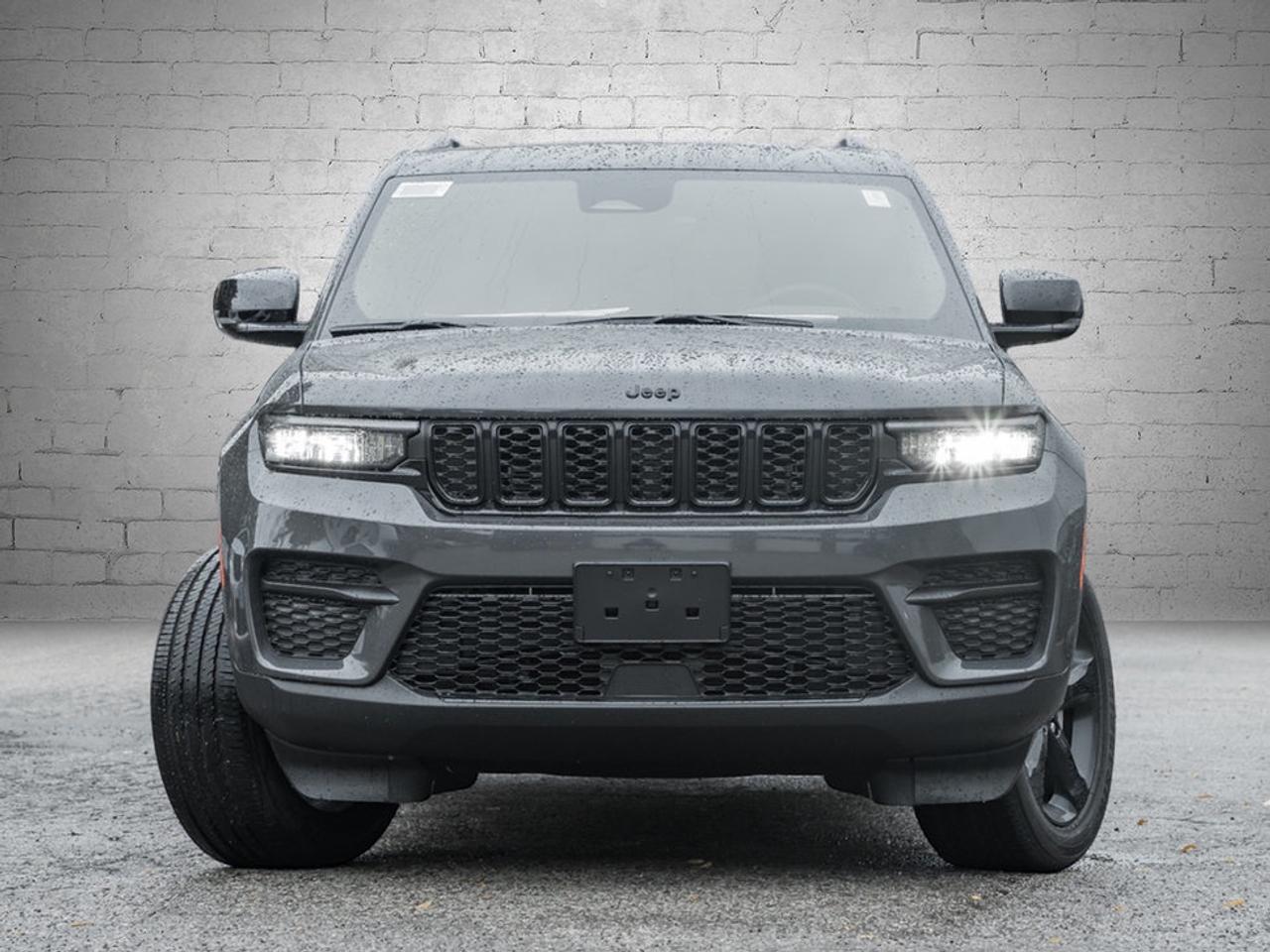 2025 Jeep Grand Cherokee ALTITUDE 4X4 Photo