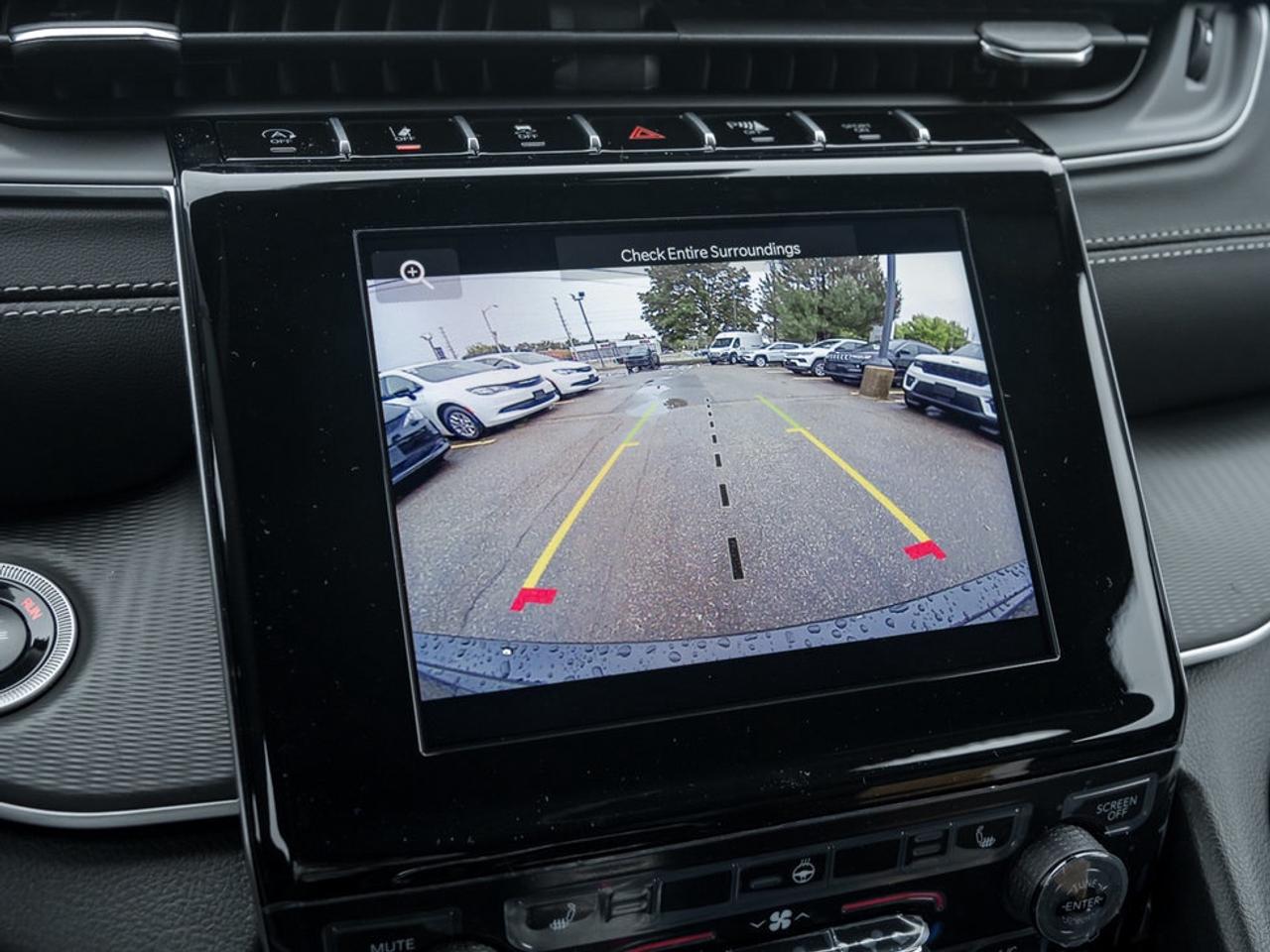 2025 Jeep Grand Cherokee ALTITUDE 4X4 Photo