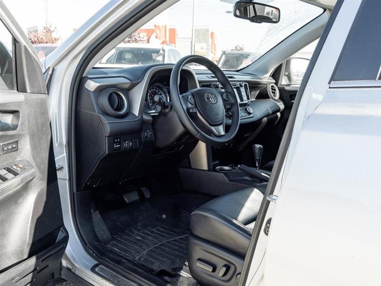 2014 Toyota RAV4 AWD Limited Sunroof | Backup Cam | Navi | Heated Seats | Wireless Charging | Limited Photo