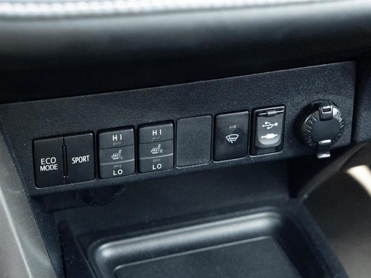 2014 Toyota RAV4 AWD Limited Sunroof | Backup Cam | Navi | Heated Seats | Wireless Charging | Limited Photo