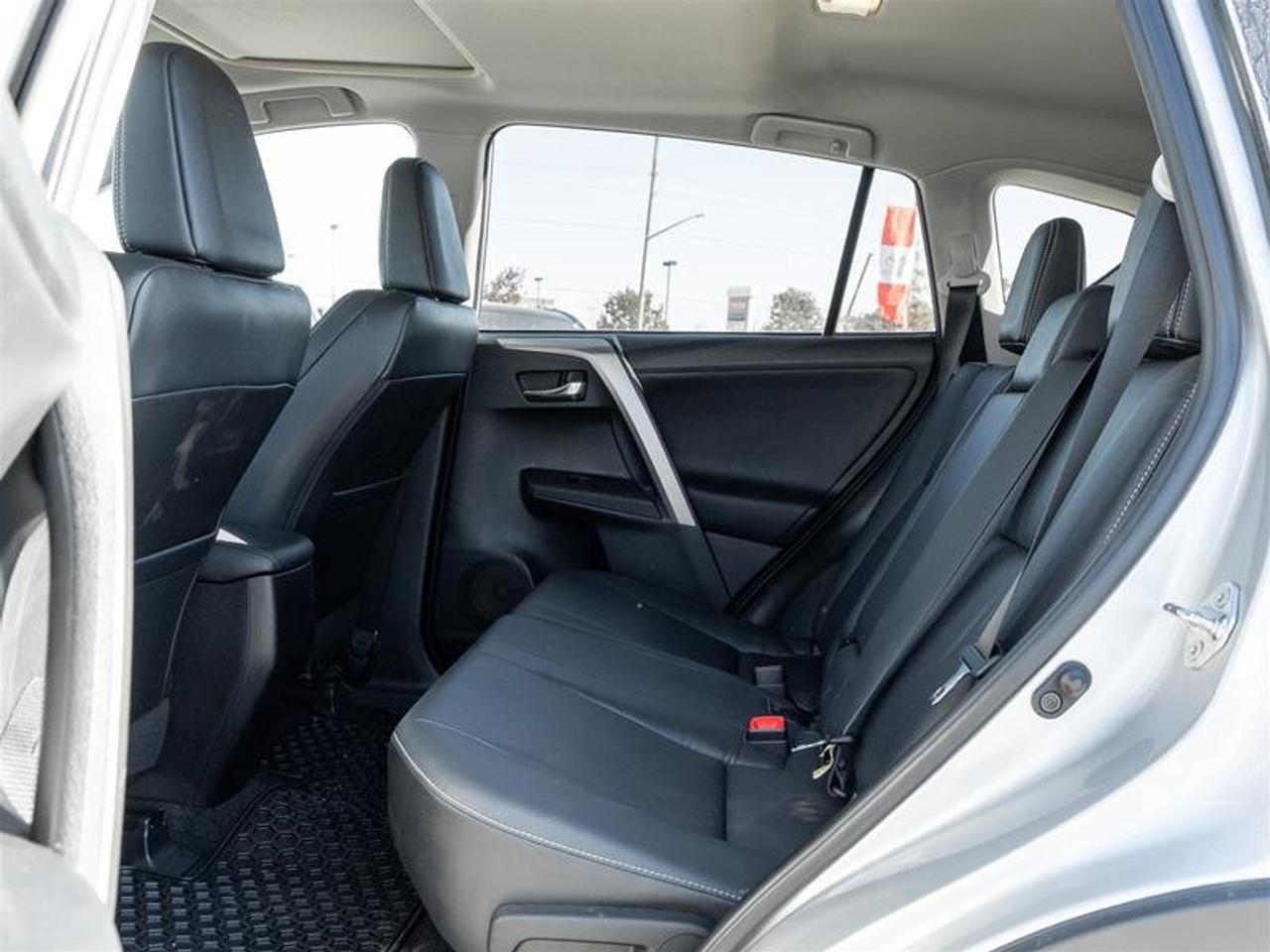 2014 Toyota RAV4 AWD Limited Sunroof | Backup Cam | Navi | Heated Seats | Wireless Charging | Limited Photo