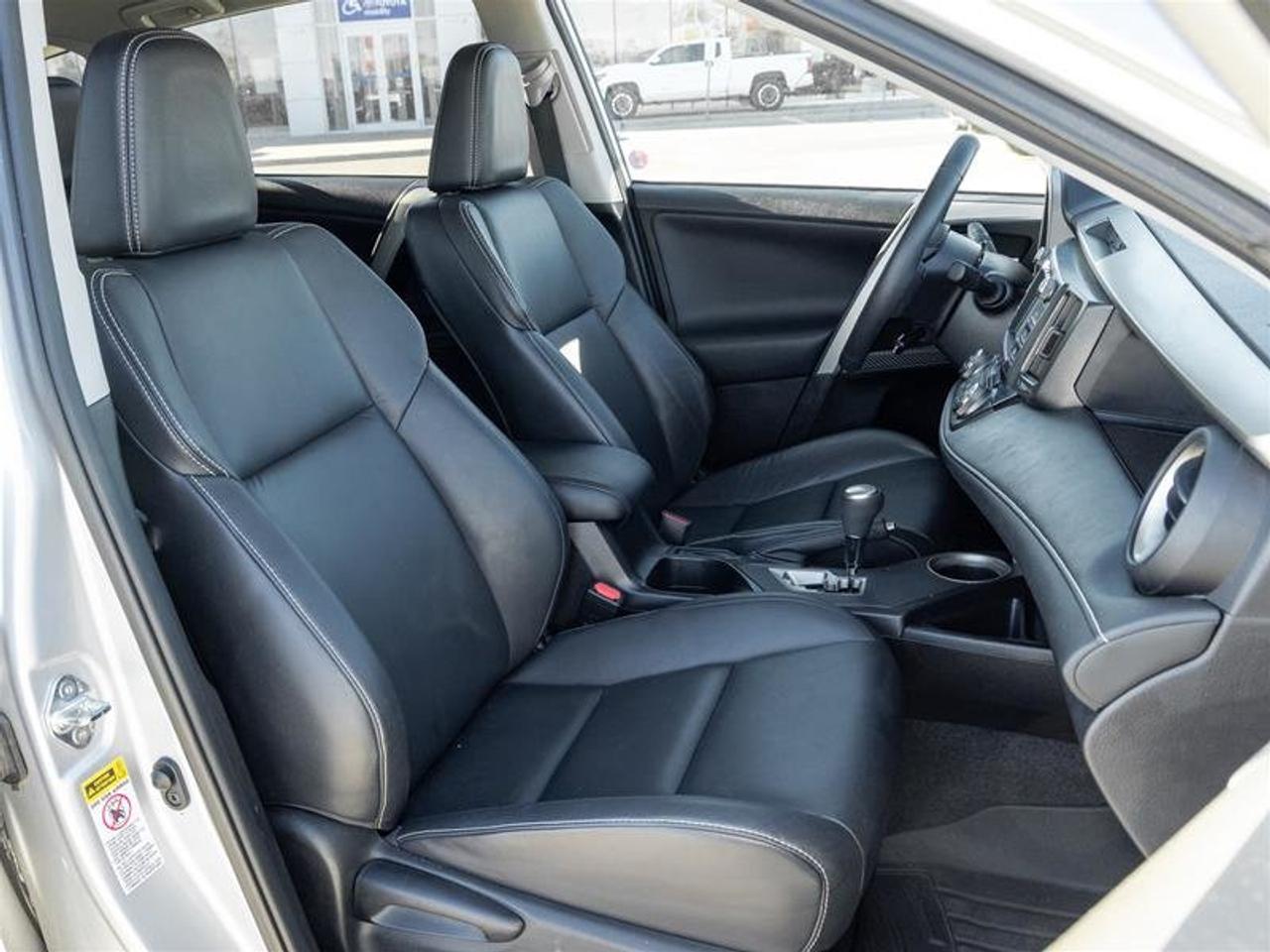 2014 Toyota RAV4 AWD Limited Sunroof | Backup Cam | Navi | Heated Seats | Wireless Charging | Limited Photo