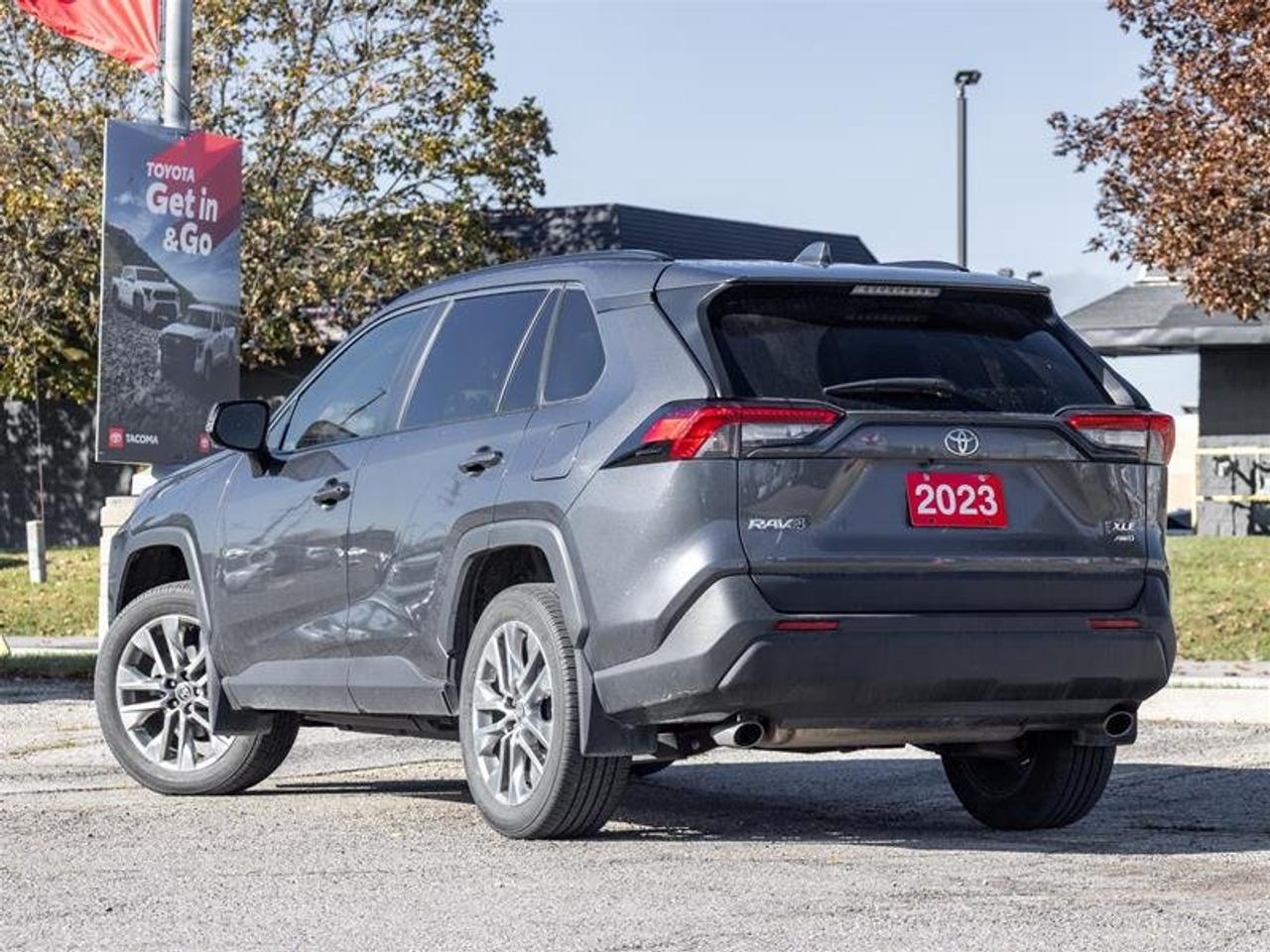 2023 Toyota RAV4 XLE AWD Heated Front Seats| Moonroof| Backup Camera| XLE| AWD Photo