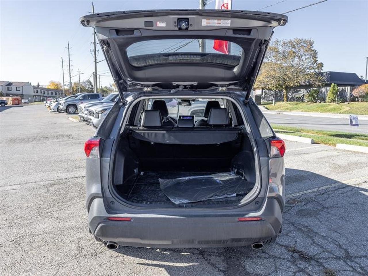 2023 Toyota RAV4 XLE AWD Heated Front Seats| Moonroof| Backup Camera| XLE| AWD Photo
