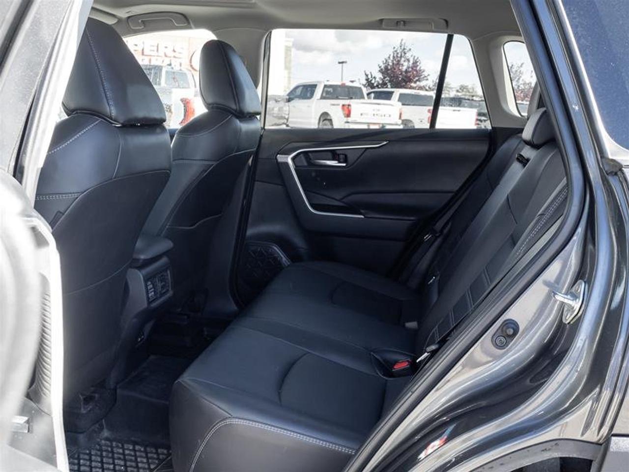 2023 Toyota RAV4 XLE AWD Heated Front Seats| Moonroof| Backup Camera| XLE| AWD Photo