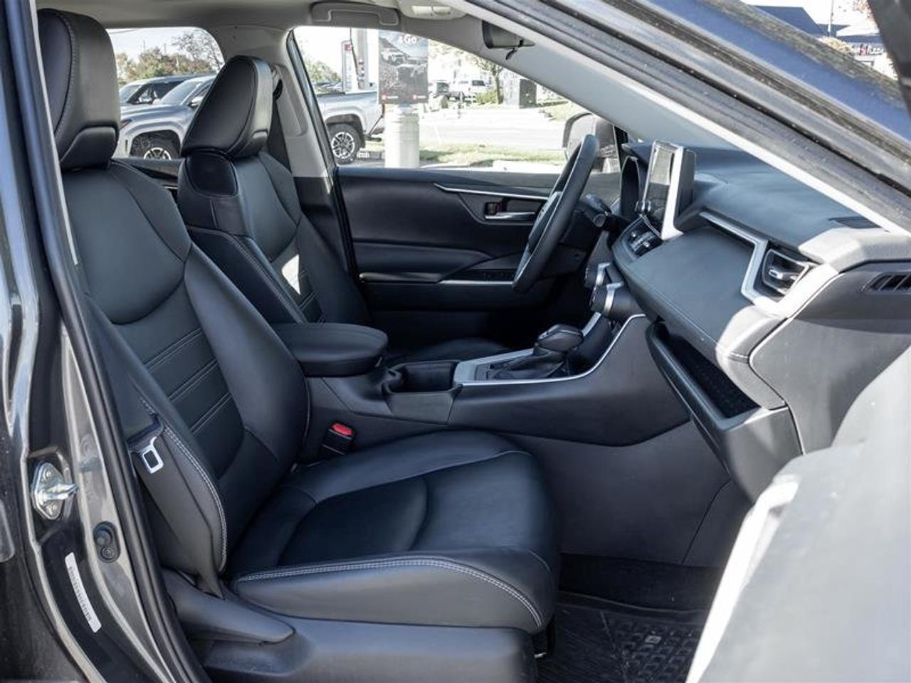 2023 Toyota RAV4 XLE AWD Heated Front Seats| Moonroof| Backup Camera| XLE| AWD Photo