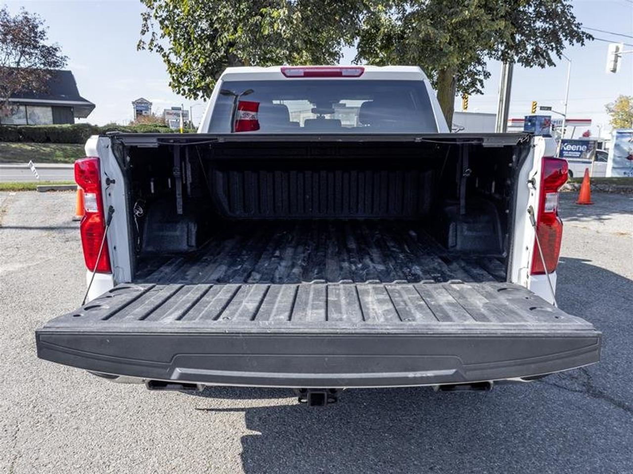 2024 Chevrolet Silverado 1500 Crew Cab Short Box 4-Wheel Drive LT Navi | Backup Cam | Heated Seats | Assist Steps | LT Photo