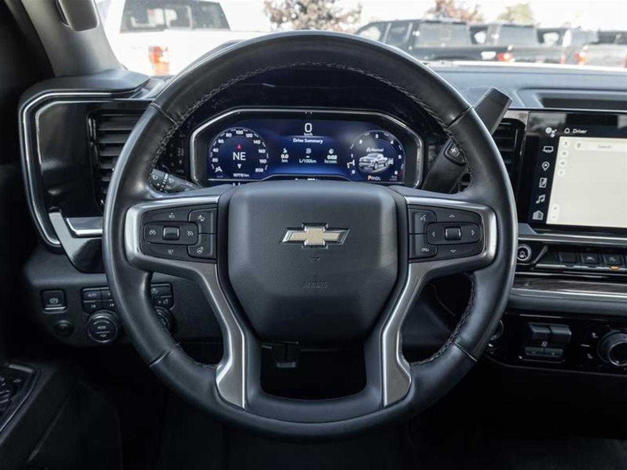 2024 Chevrolet Silverado 1500 Crew Cab Short Box 4-Wheel Drive LT Navi | Backup Cam | Heated Seats | Assist Steps | LT Photo