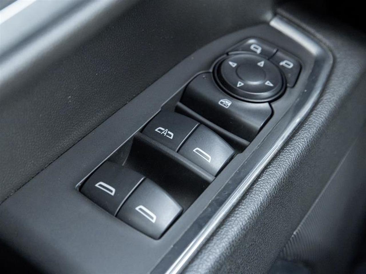2024 Chevrolet Silverado 1500 Crew Cab Short Box 4-Wheel Drive LT Navi | Backup Cam | Heated Seats | Assist Steps | LT Photo
