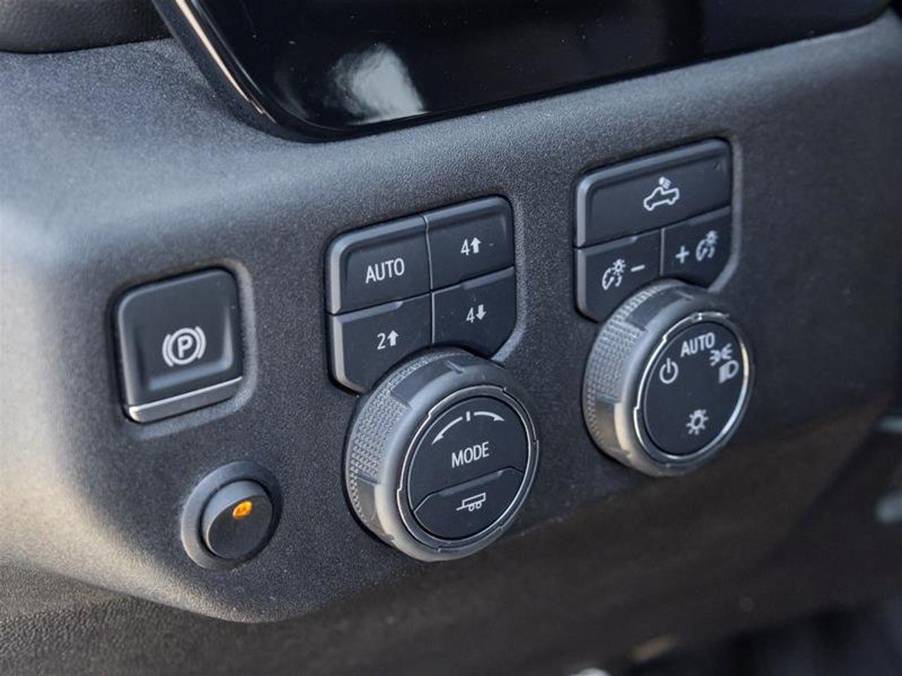 2024 Chevrolet Silverado 1500 Crew Cab Short Box 4-Wheel Drive LT Navi | Backup Cam | Heated Seats | Assist Steps | LT Photo