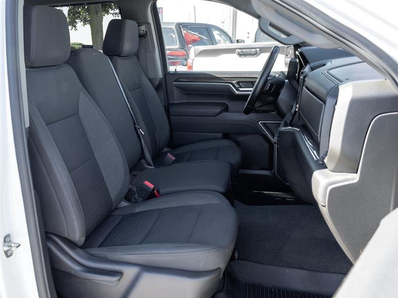 2024 Chevrolet Silverado 1500 Crew Cab Short Box 4-Wheel Drive LT Navi | Backup Cam | Heated Seats | Assist Steps | LT Photo