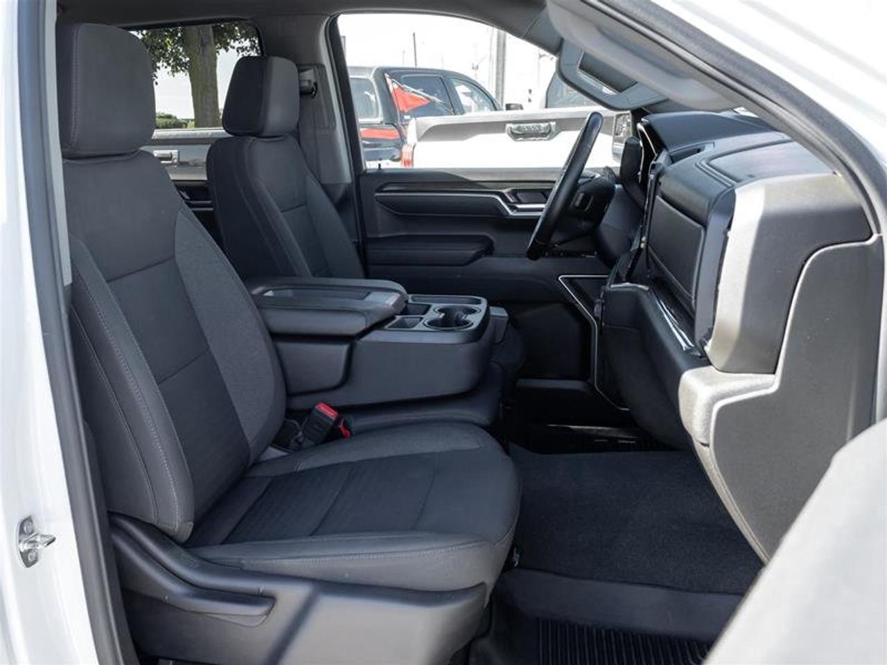 2024 Chevrolet Silverado 1500 Crew Cab Short Box 4-Wheel Drive LT Navi | Backup Cam | Heated Seats | Assist Steps | LT Photo