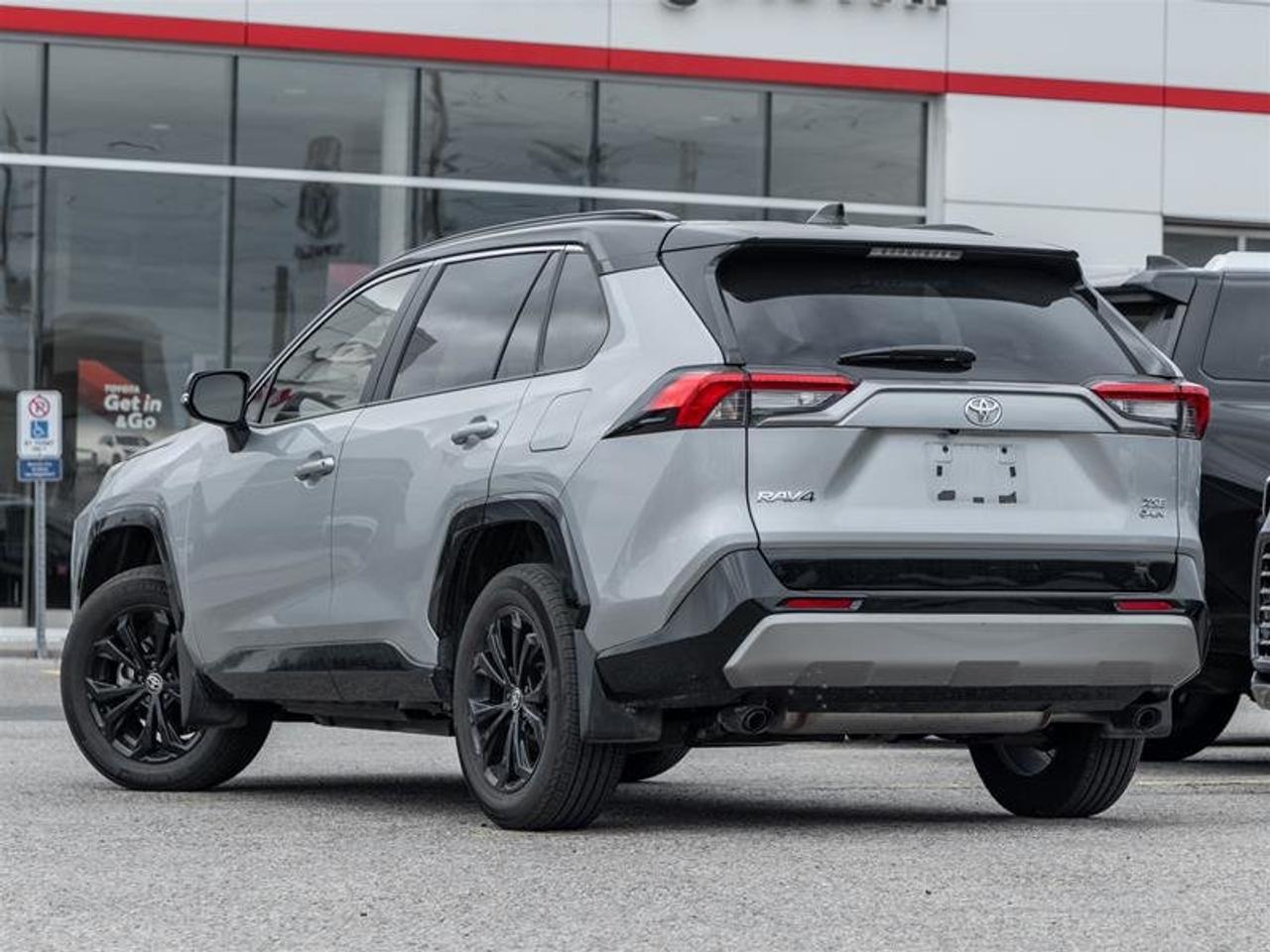 2025 Toyota RAV4 Hybrid XSE AWD Moonroof| Backup Camera| Heated Front Seats| JBL Audio| XSE| AWD Photo4